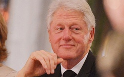 Cựu Tổng thống Bill Clinton giấu vợ, đưa bồ về nhà riêng nhiều lần?