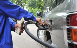 Giá xăng dầu giảm từ 14 giờ ngày 28.7: Lãi đậm nhưng giảm nhỏ giọt