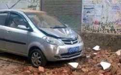 Clip động đất ở Trung Quốc: Mặt đất rung chuyển, tòa nhà lắc lư