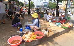 Những khu chợ kỳ quặc nhất Sài Gòn