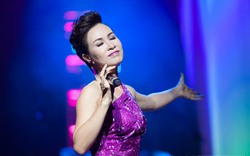 Uyên Linh nồng nàn và đắm say với tình yêu trong concert riêng mình