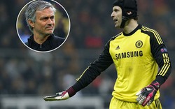 Mourinho “dằn mặt” Petr Cech