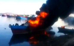 Clip: Toàn cảnh vụ cháy nổ tàu kinh hoàng, nhiều người thương vong ở Thanh Hóa