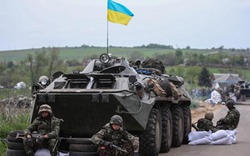 Hơn 100 binh sĩ Ukraine bất ngờ đầu hàng quân ly khai miền Đông 