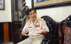 Thiếu tướng, anh hùng Lê Mã Lương tiết lộ về cây bom 3 càng độc nhất vô nhị sót lại ở Việt Nam