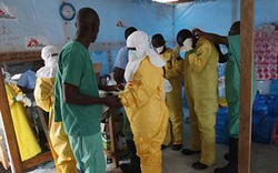 Thêm hai bệnh nhân Ebola tại “điểm nóng” Liberia được chữa khỏi