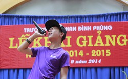 Quán quân Quang Anh &#34;chạy show” trong lễ khai giảng năm học mới