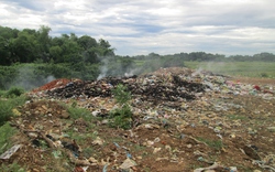 Hương Khê, Hà Tĩnh: Dân “chịu trận” sống gần bãi rác bẩn
