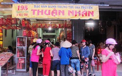 Trung thu ở Thanh Hóa: Bánh gia truyền... gây tắc đường