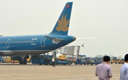 115 khách của Vietnam Airlines ngồi gần 2 tiếng trên máy bay chờ... cất cánh