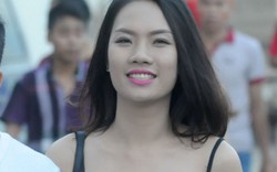 Chùm ảnh CĐV xinh đẹp khoe sắc trên khán đài, cổ vũ U19 Việt Nam