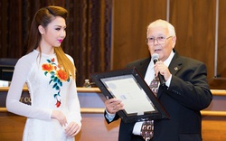 Người đẹp gốc Việt Jennifer Chung được vinh danh tại Mỹ