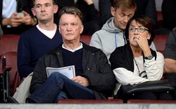 HLV Van Gaal dằn mặt nhóm... Latin ở M.U