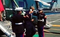 Tổng thống Obama bị “ném đá” vì chào binh sĩ “nửa vời“