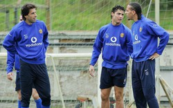 Nistelrooy từng đấm thẳng vào mặt Ronaldo