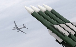 Ukraine giới thiệu tên lửa “đất đối không” đầu tiên