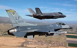 Siêu chiến cơ F-35 bị “bà già” F-16 đánh gục