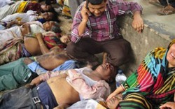 Bangladesh: 23 người chết vì giẫm lên nhau xin quần áo