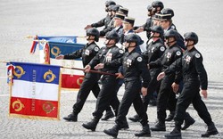 Pháp lần đầu khoe đội đặc nhiệm trong lễ duyệt binh