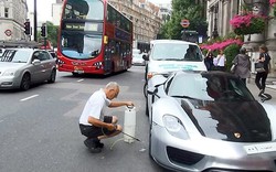 Tỉ phú Arab rửa xe, đường phố London rối loạn
