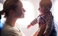 Cách xử lý 5 rắc rối thường gặp khi đi máy bay với bé