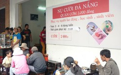 Ấm lòng suất cơm "Nụ Cười" 2.000 đồng giữa Đà thành