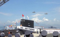 Ảnh: Lễ thượng cờ 2 tàu ngầm 184-Hải Phòng và 185-Khánh Hòa
