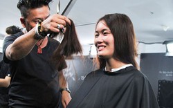 Thí sinh Người mẫu Việt Nam khóc như mưa vì "tiếc tóc"