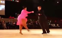 Video: Tròn mắt với điệu nhảy của cặp khiêu vũ "ngàn cân"