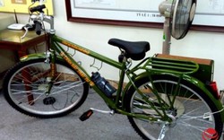 Bàn giao xe đạp dành cho cảnh sát trật tự Hà Nội đi tuần