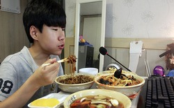 Cậu bé Hàn Quốc kiếm được 33 triệu/ngày nhờ “ăn trực tuyến”