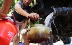 Nhân viên công ty nước sạch: "Chúng tôi nghe điện thoại ù cả tai"