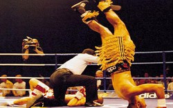 Clip: Võ sĩ boxing nhảy hip hop trong lúc đang thi đấu