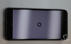 HOT: Video đầu tiên về iPhone 6S với màn hình, bo mạch