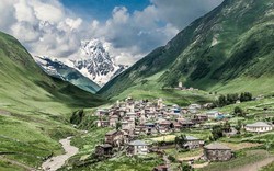 15 bức ảnh đẹp như cổ tích về ngôi làng cao nhất châu Âu