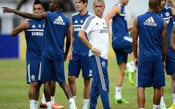 Mourinho thiết quân luật, mong “cứu ghế”