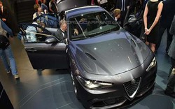 Ngắm chiếc Alfa Romeo Giulia Quadrifoglio "xúng xính" sắc màu