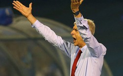 Arsenal thua trận, HLV Wenger chỉ trích trọng tài