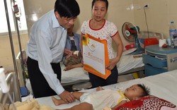 Hà Nội: Trẻ ung thư nhận 100 suất quà dịp Tết Trung thu