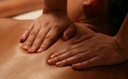 Nhà hàng, Spa ở TP.HCM phải dán bản cam kết "không khiêu dâm"