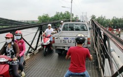 Cận cảnh cây cầu mỗi lần qua phải “nín thở” ở Sài Gòn