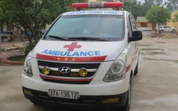 Gặp tài xế xe cứu thương bị bảo vệ bệnh viện chặn xe