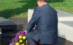 Tổng thống Ukraine đi tất rách cộng đồng mạng xôn xao