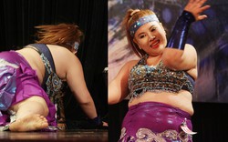 "Bà mẹ ngàn cân" ngã sõng soài trên sân khấu bellydance