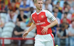 Arsenal đón hung tin, Mertesacker nghỉ thi đấu 5 tháng