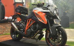 KTM Super Duke GT động cơ “điên” trình làng