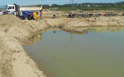Quảng Ngãi:Dân tiếp tục làm dữ, chính quyền cho tạm dừng khai thác cát