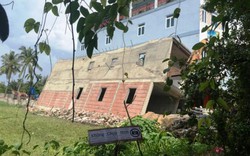 TP.HCM: Nhà 2 tầng đang xây bất ngờ đổ sập