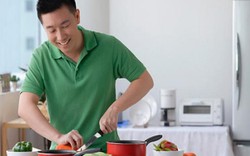 Chồng chị ở nhà chăm con, có gì mà phải tôn vinh!