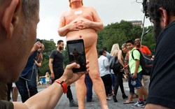 Mỹ: Tượng khỏa thân của Donald Trump gây sốt